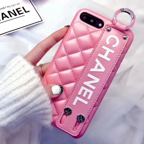 シャネル/Chanel iphone12/12mini/12pro/12pro max/11/11 Pro/11 Pro Max/Xr/Xs maxケース ブランド  オシャレ iphone x/SE2/8/7カバー レディース向け ハンドベルト付き Iphone6/6s Plus Iphone6/6sカバー 