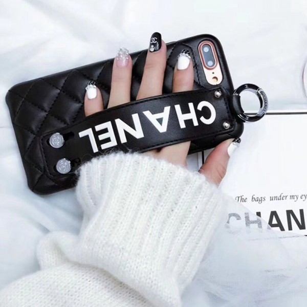 シャネル/Chanel iphone12/12mini/12pro/12pro max/11/11 Pro/11 Pro Max/Xr/Xs maxケース ブランド  オシャレ iphone x/SE2/8/7カバー レディース向け ハンドベルト付き Iphone6/6s Plus Iphone6/6sカバー 