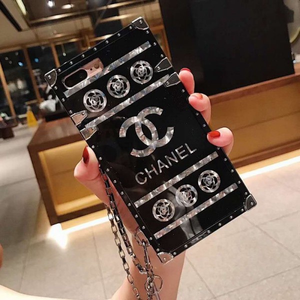 シャネル/Chanel iphone 13/12mini/12pro max/11 Pro Maxケース セレブ愛用 激安 レディース アイフォン ファッション lv galaxy s21/s21+ケース おまけつき Fendi/フェンデイ Galaxy S20+/note10 Plusケース ブランド アイフォン12カバー レディース バッグ型 ブランド