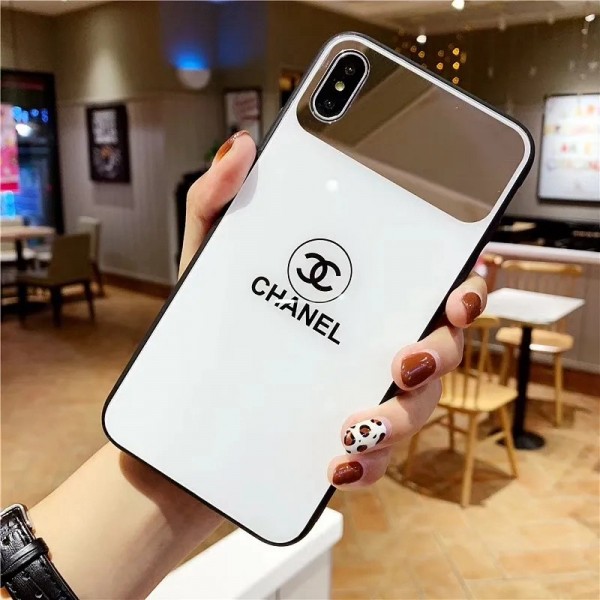 Chanel/シャネル 女性向け iphone12/12mini/12pro/12pro maxケースアイフォンiphone xs/x/8/7 plus/se2ケース ファッション経典 おまけつきアイフォン12カバー レディース バッグ型 ブランド